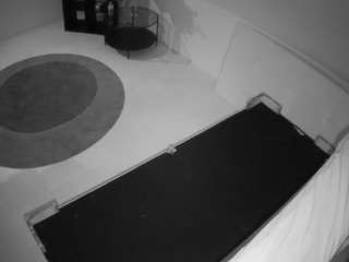 voyeurcam-julmodels-whitebed-2 webcam camsoda model stream image