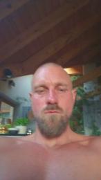 c0ckcomb webcam model stream image