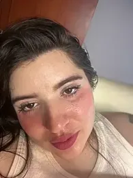 horny_roomiess webcam model stream image