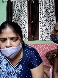 HoneyHush webcam model stream image