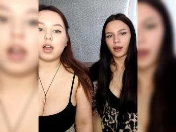 Alica-and-Angelina webcam model stream image