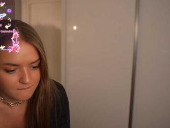 Lunaaaura webcam bongacams model stream image