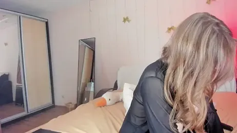 May_Flower webcam model stream image