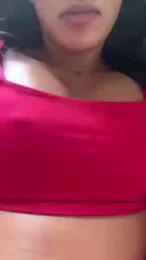 Loloveee webcam model stream image