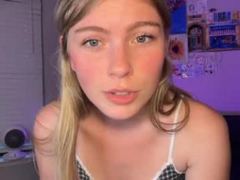 elliee81 webcam chaturbate model stream image