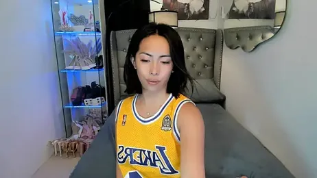 reighnempress webcam model stream image