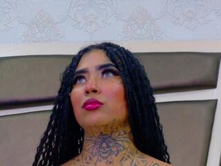 Emilie Lake webcam model stream image