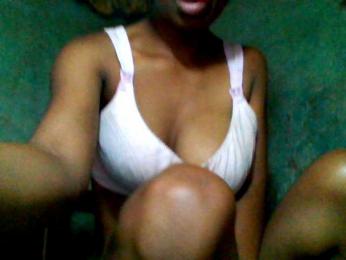 Allycha1 webcam model stream image