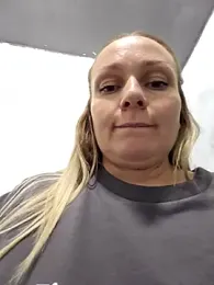 Bondgirl_013 webcam model stream image