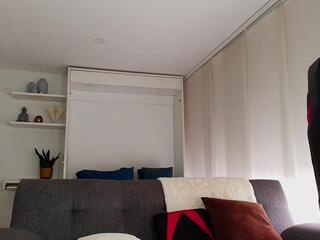 Robyn Miller webcam model stream image