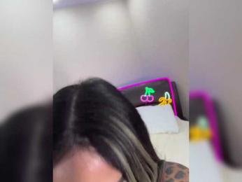 Cristalkate webcam bongacams model stream image