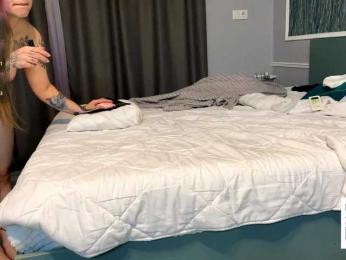 Miley_and_Michael webcam model stream image