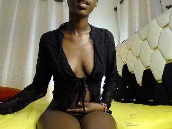 LynaBella webcam bongacams model stream image