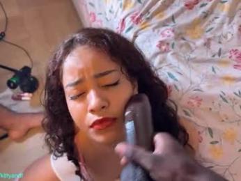 kittyand webcam model stream image