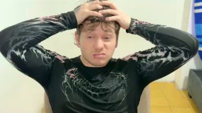 Eskolhandsome webcam model stream image