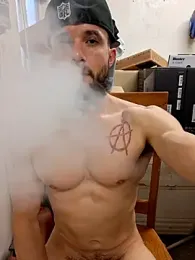 Paidbat webcam model stream image