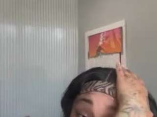 laylared webcam model stream image