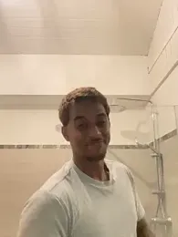 Axel_black10 webcam model stream image