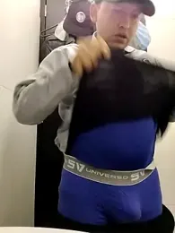 Hachi28 webcam model stream image