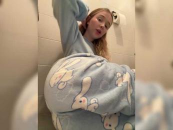 MimiMila webcam model stream image