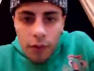 aronfoxoficial webcam model stream image