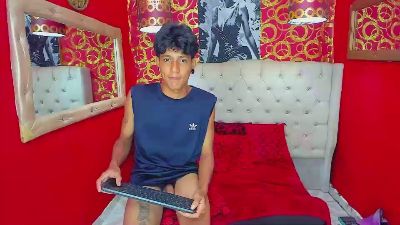 straightyoung webcam model stream image