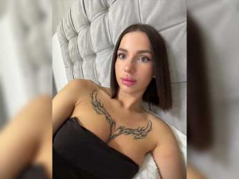 BabyDarii webcam model stream image