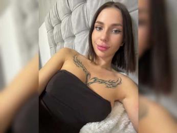 BabyDarii webcam model stream image