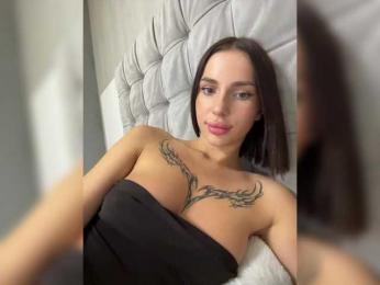 BabyDarii webcam model stream image