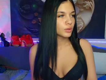 serenalovesryan webcam model stream image