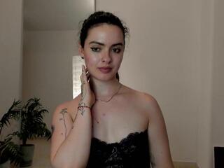 Lenna Whitee webcam model stream image