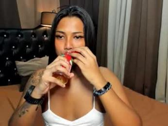 gorgeous_dark_luna webcam model stream image