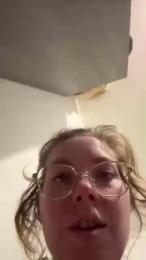 Misslenaanal webcam model stream image