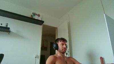 ALPHA_HUNK webcam model stream image