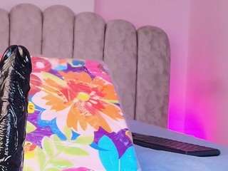 sharlott-t webcam model stream image