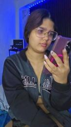 Maddyh webcam model stream image