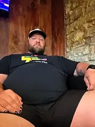 Strong_Bear89 webcam model stream image