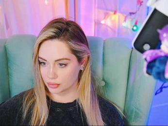 -ANN webcam bongacams model stream image