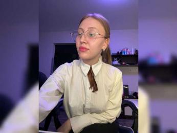 Durnaya_kis webcam model stream image