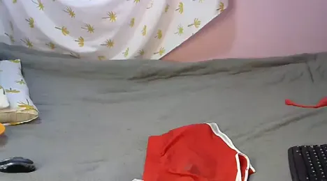 Caryyyl webcam model stream image