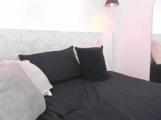 Emma Thomas webcam model stream image