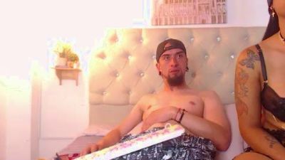 rommen_n_zoe webcam model stream image
