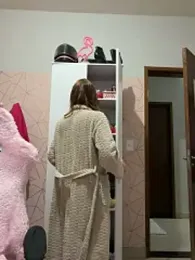 Irresistible24 webcam model stream image