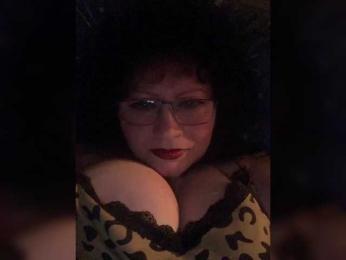 EmmaLust webcam bongacams model stream image