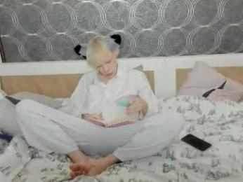 tuz94 webcam model stream image