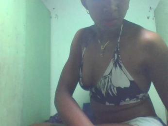 Raissa-Suan webcam model stream image
