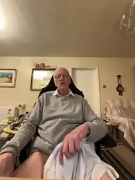 cutaboverest webcam model stream image