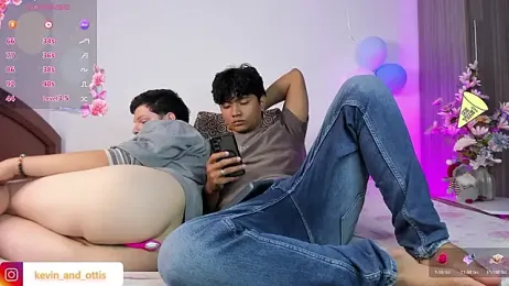 _Ottis_ webcam model stream image