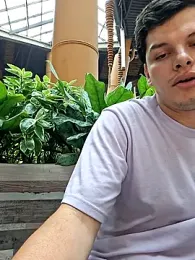 _Ottis_ webcam model stream image