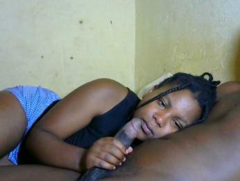 Mail_Dolinee webcam model stream image